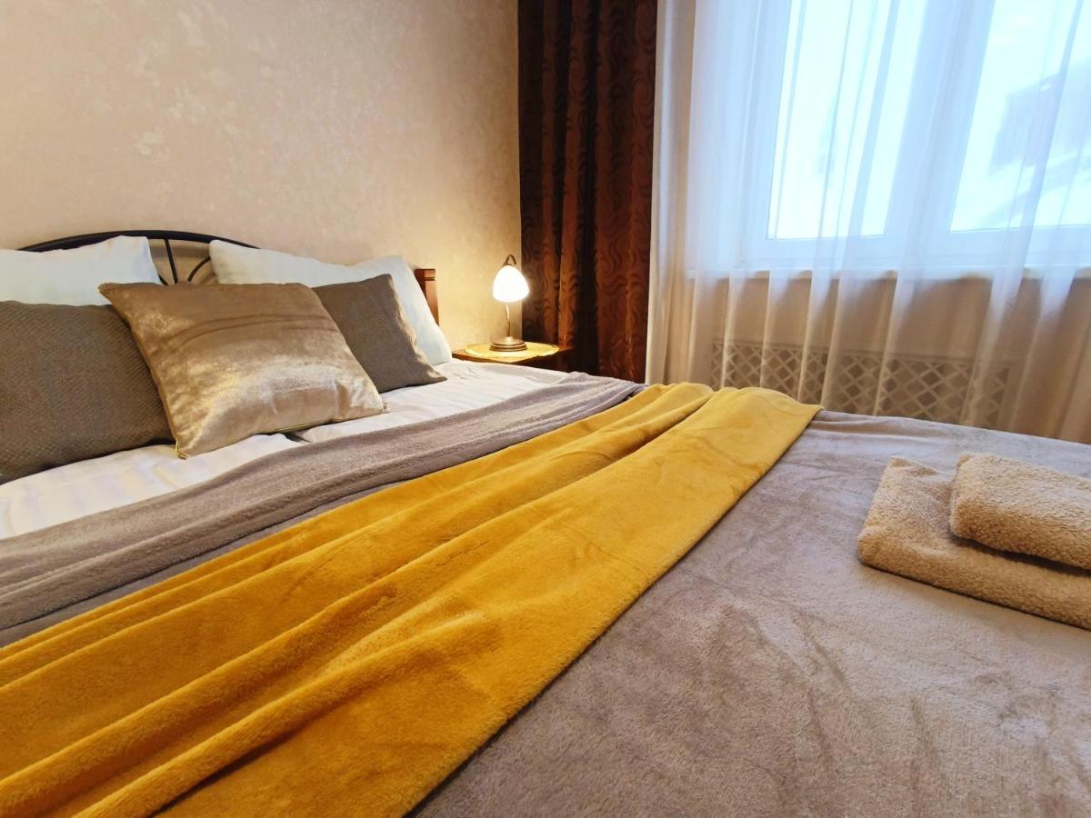 Old Town Retreat With Stunning Views 2 Bedroom Apartment Nearby The Church Of Saint Peter รีกา ภายนอก รูปภาพ