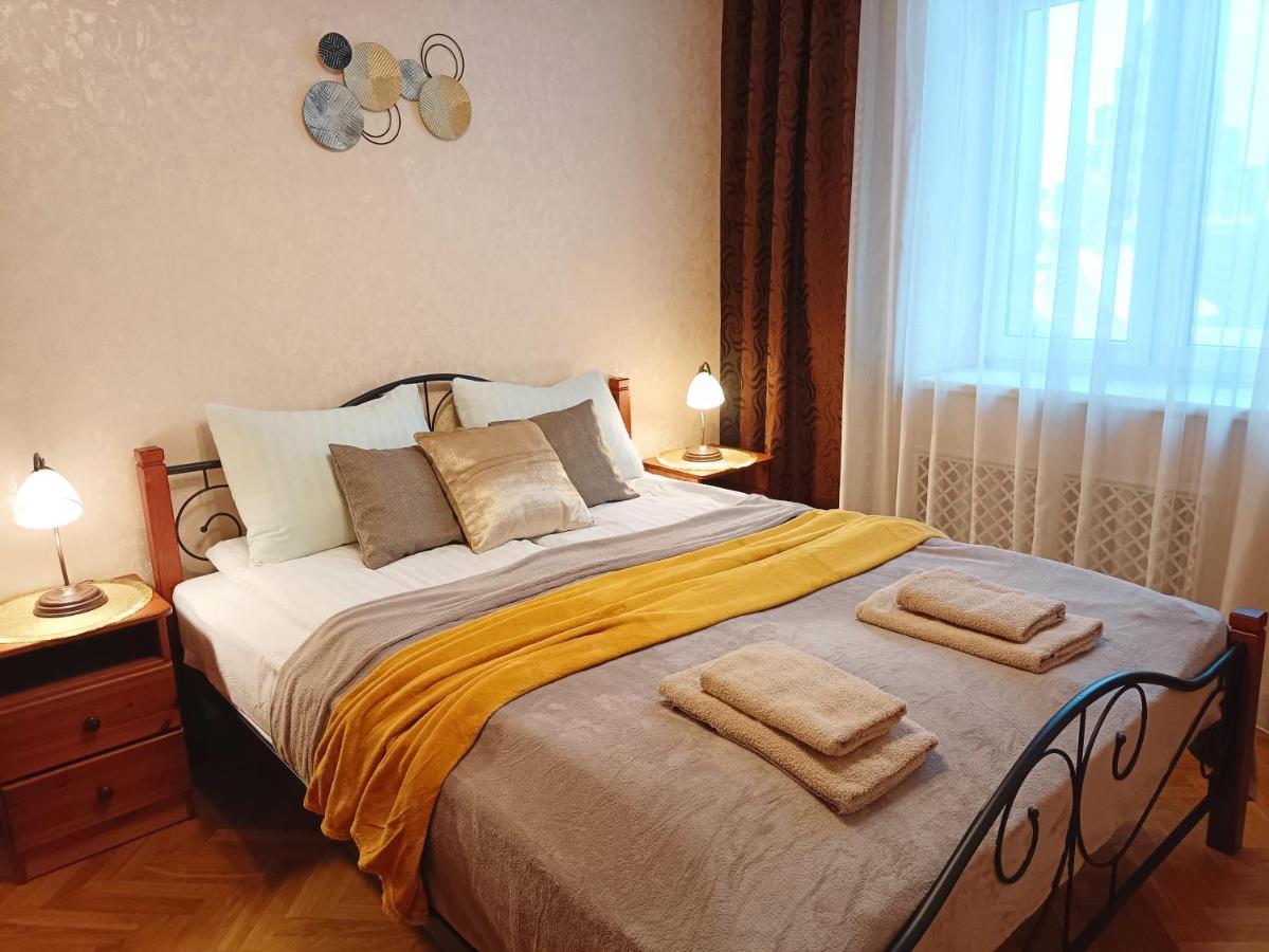 Old Town Retreat With Stunning Views 2 Bedroom Apartment Nearby The Church Of Saint Peter รีกา ภายนอก รูปภาพ