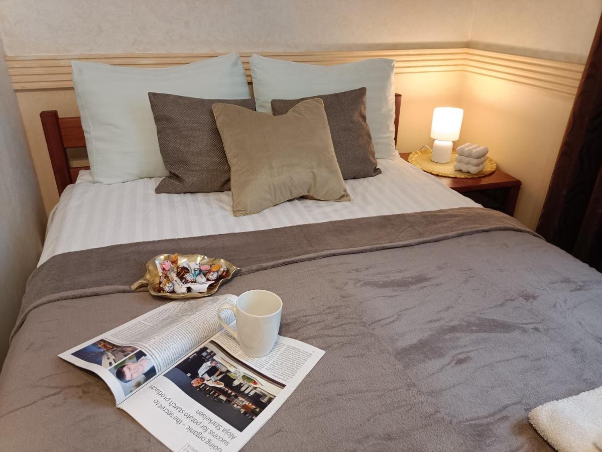 Old Town Retreat With Stunning Views 2 Bedroom Apartment Nearby The Church Of Saint Peter รีกา ภายนอก รูปภาพ