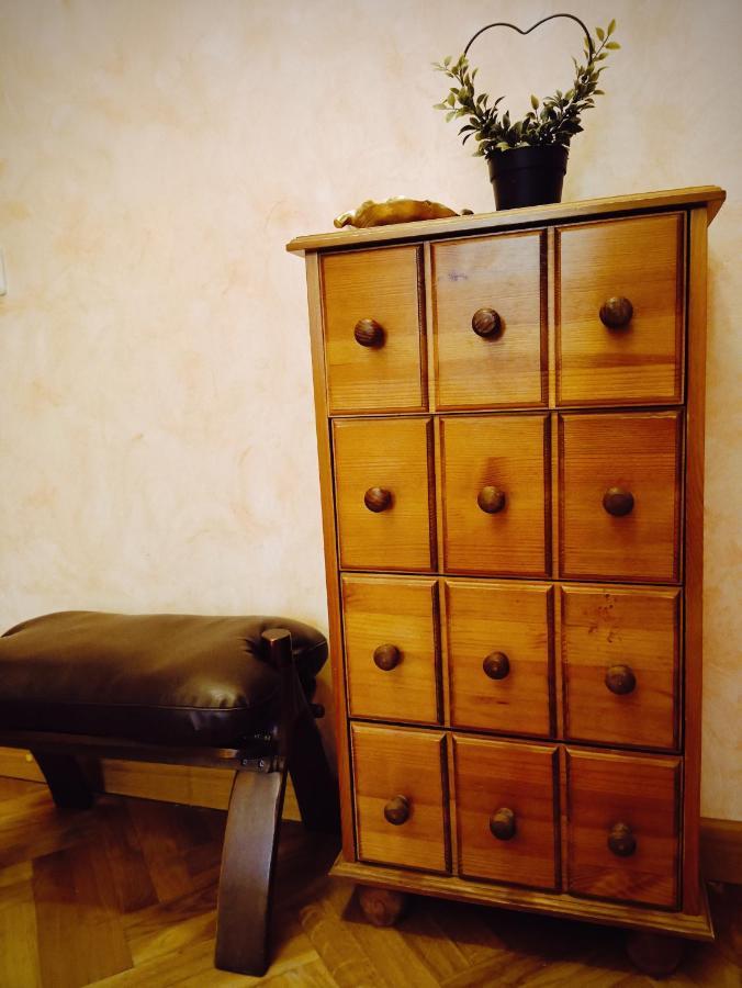 Old Town Retreat With Stunning Views 2 Bedroom Apartment Nearby The Church Of Saint Peter รีกา ภายนอก รูปภาพ