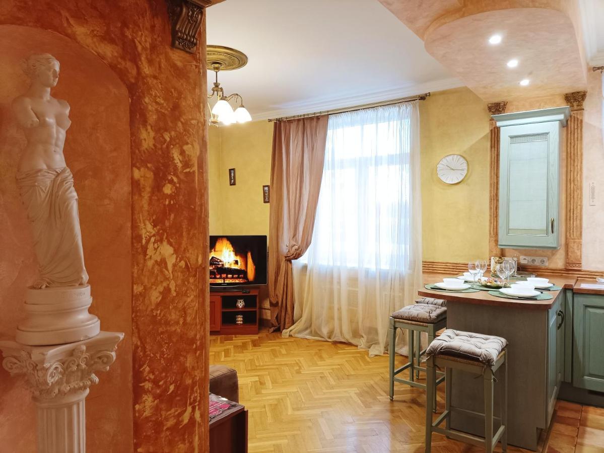 Old Town Retreat With Stunning Views 2 Bedroom Apartment Nearby The Church Of Saint Peter รีกา ภายนอก รูปภาพ
